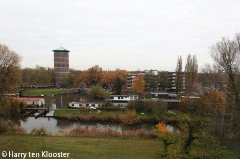 09-11-2012_weerfoto_gzicht_op_almelosekanaal_en_watertoren.jpg